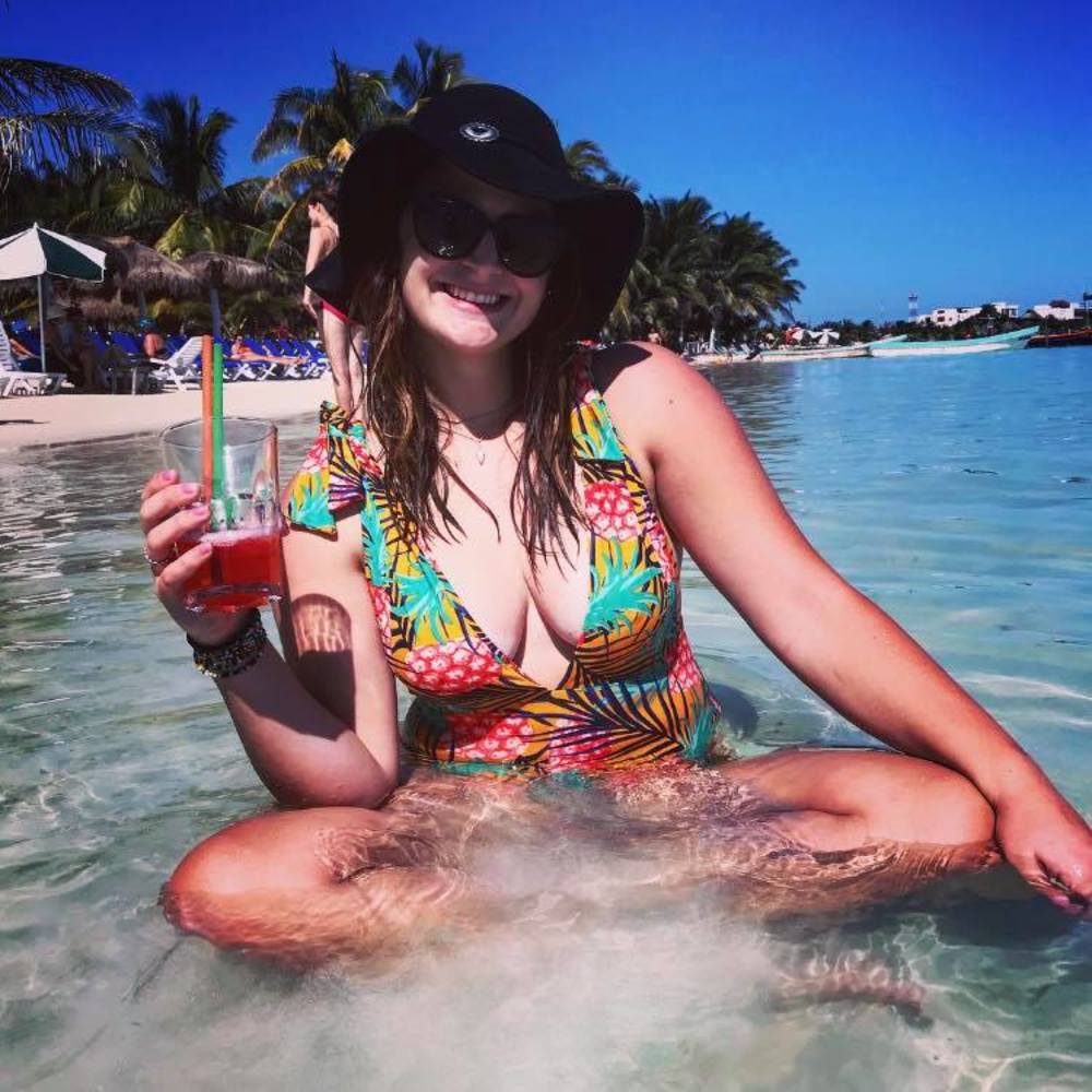 Meet your Posher, Tori